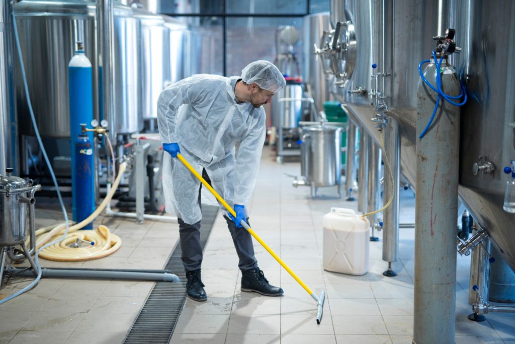 professional workplace cleaning services in Iraq